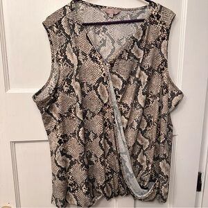 ⭐️ Studio 2X Snakeskin Print Blouse
